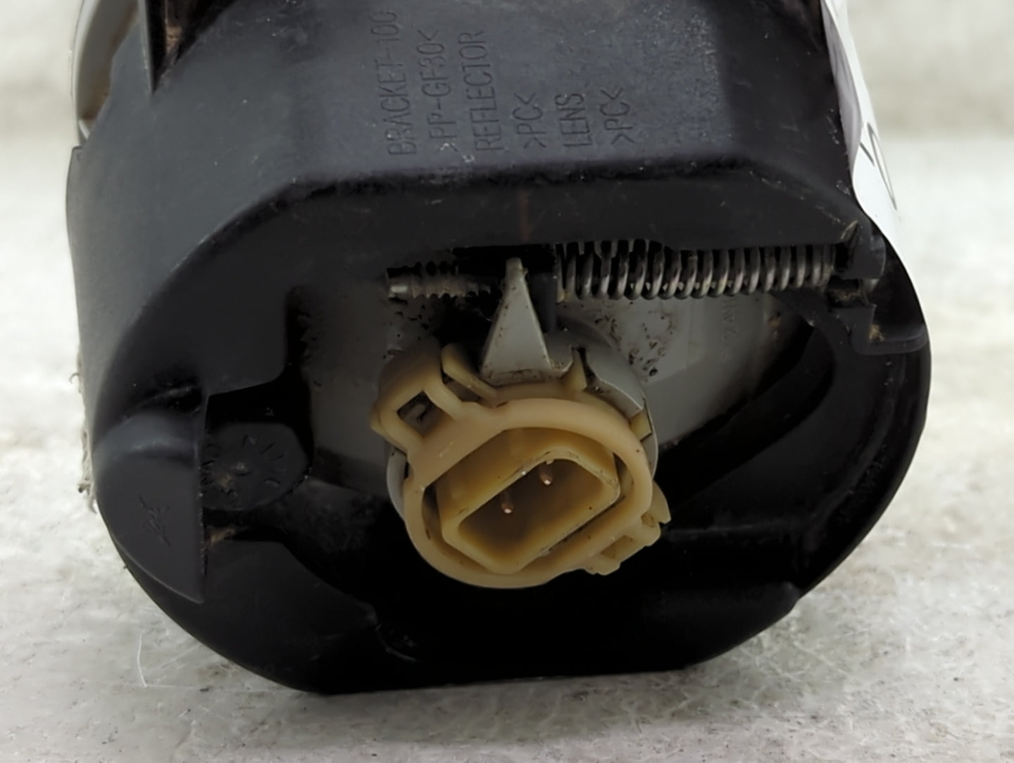 2014-2018 Jeep Cherokee Passenger Right Oem Fog Light Lamp - Oemusedautoparts1.com