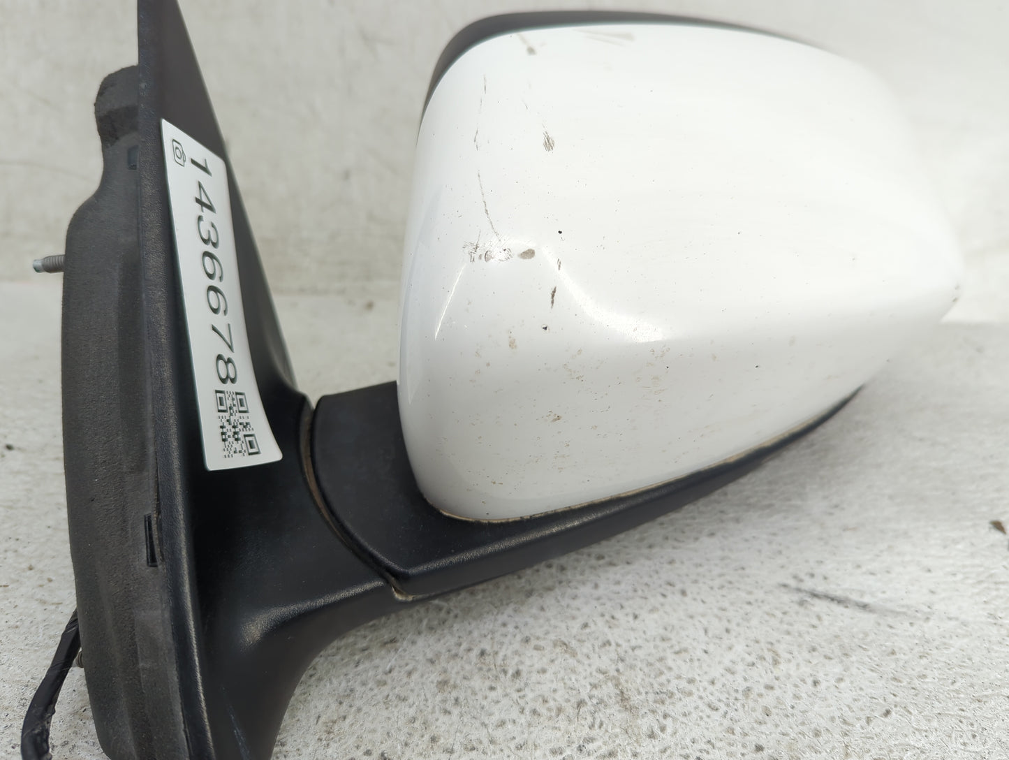 2014-2021 Jeep Cherokee Passenger Side View Mirror - Right Door Mirror OEM Used - Oemusedautoparts1.com