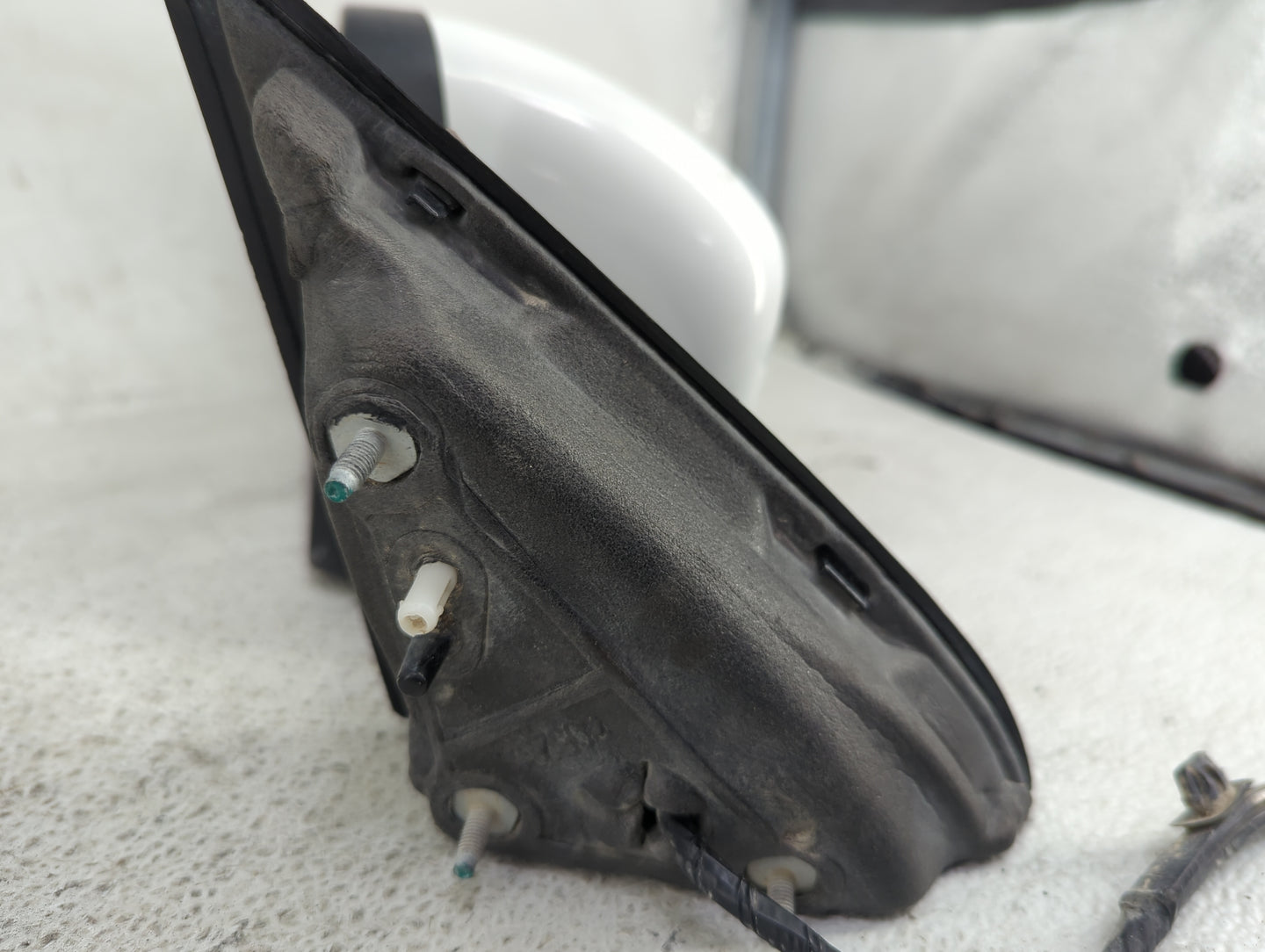 2014-2021 Jeep Cherokee Passenger Side View Mirror - Right Door Mirror OEM Used - Oemusedautoparts1.com