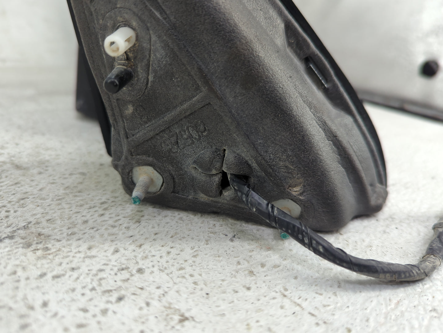 2014-2021 Jeep Cherokee Passenger Side View Mirror - Right Door Mirror OEM Used - Oemusedautoparts1.com