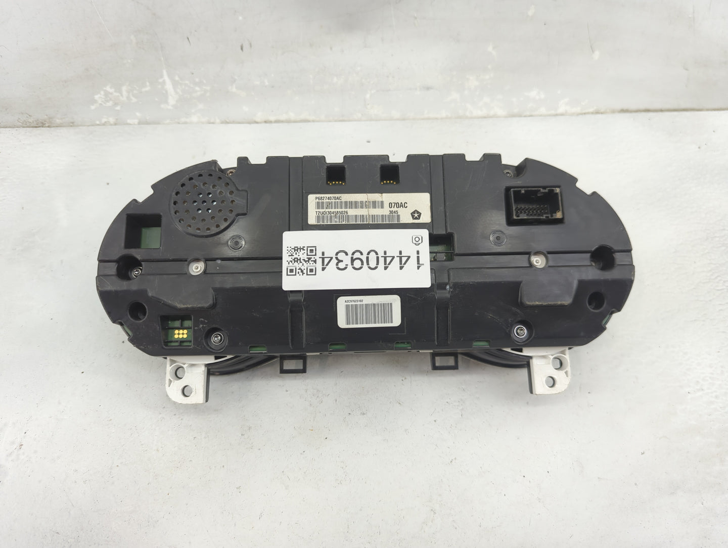 2016 Jeep Cherokee Instrument Cluster Speedometer Gauges P/N:P68274070AC Fits OEM Used Auto Parts - Oemusedautoparts1.com