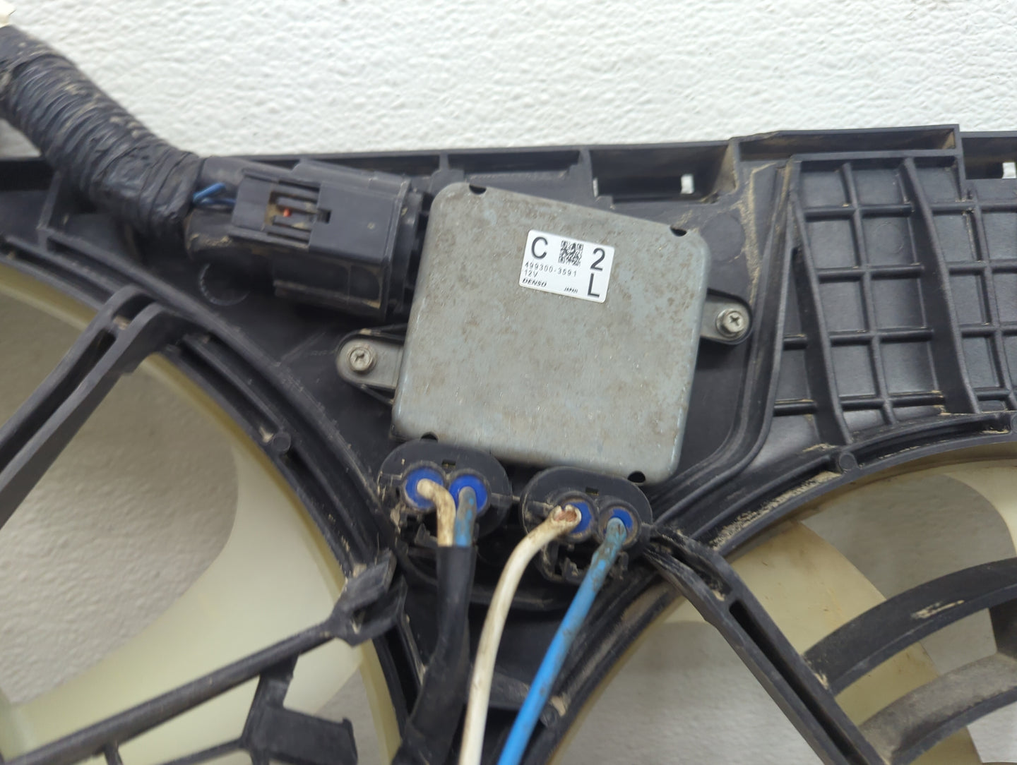 2014-2019 Jeep Cherokee Electric Radiator Cooling Fan Motor Assembly P/N:07016 70113K AA223006-T809 Fits OEM Used Auto Parts