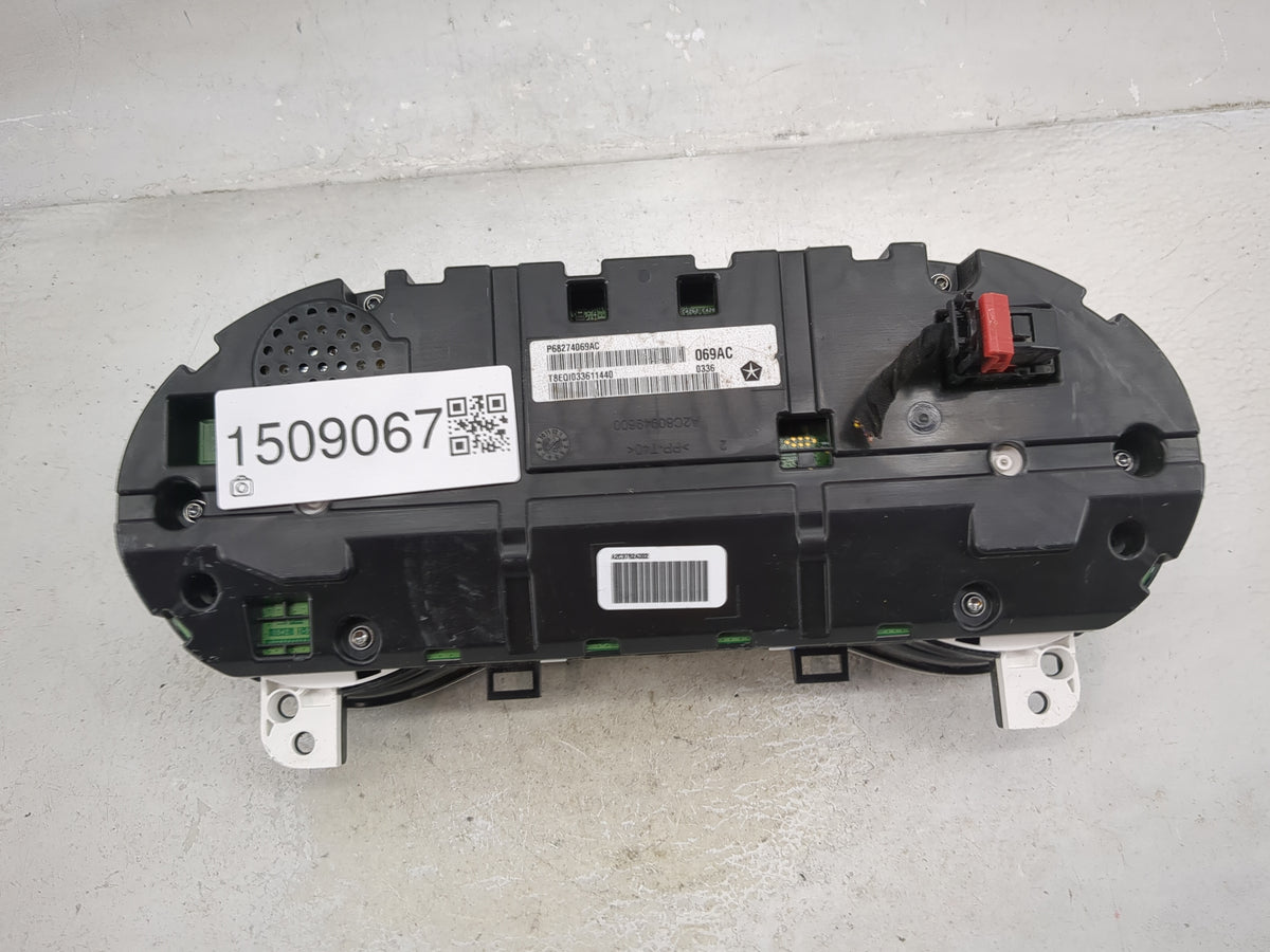 2016 Jeep Cherokee Instrument Cluster Speedometer Gauges P/N:P68274069AC T8EQI033611440 Miles: Fits OEM Used Auto Parts - Oe