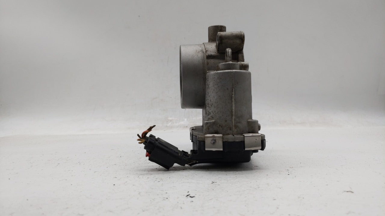 2014-2017 Jeep Cherokee Throttle Body P/N:04891970AB Fits Fits 2014 2015 2016 2017 2018 OEM Used Auto Parts - Oemusedautopar