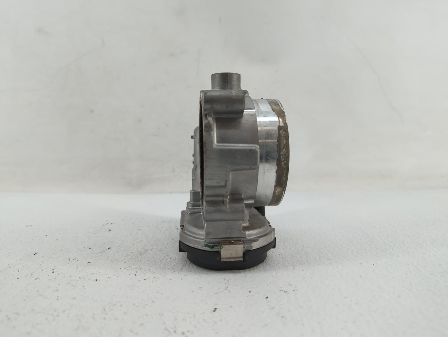 2014-2017 Jeep Cherokee Throttle Body P/N:05184349AC 05184349AE, 05184349AF Fits Fits 2011 2012 2013 2014 2015 2016 2017 201