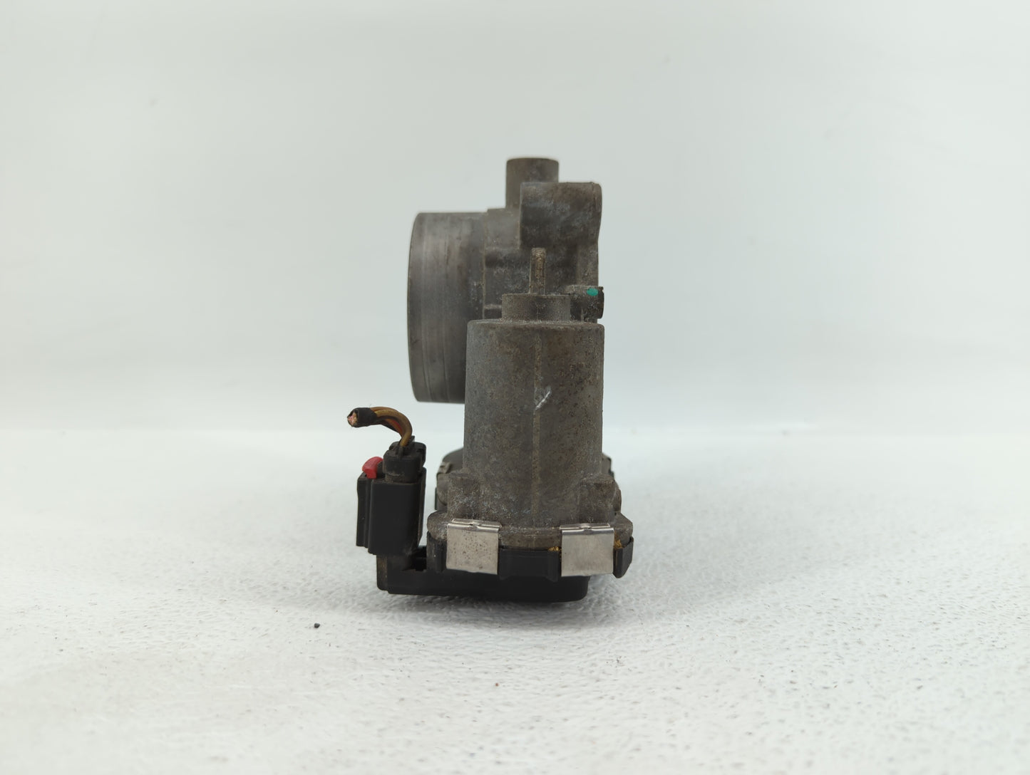 2014-2017 Jeep Cherokee Throttle Body P/N:04891970AB Fits Fits 2014 2015 2016 2017 2018 OEM Used Auto Parts - Oemusedautopar