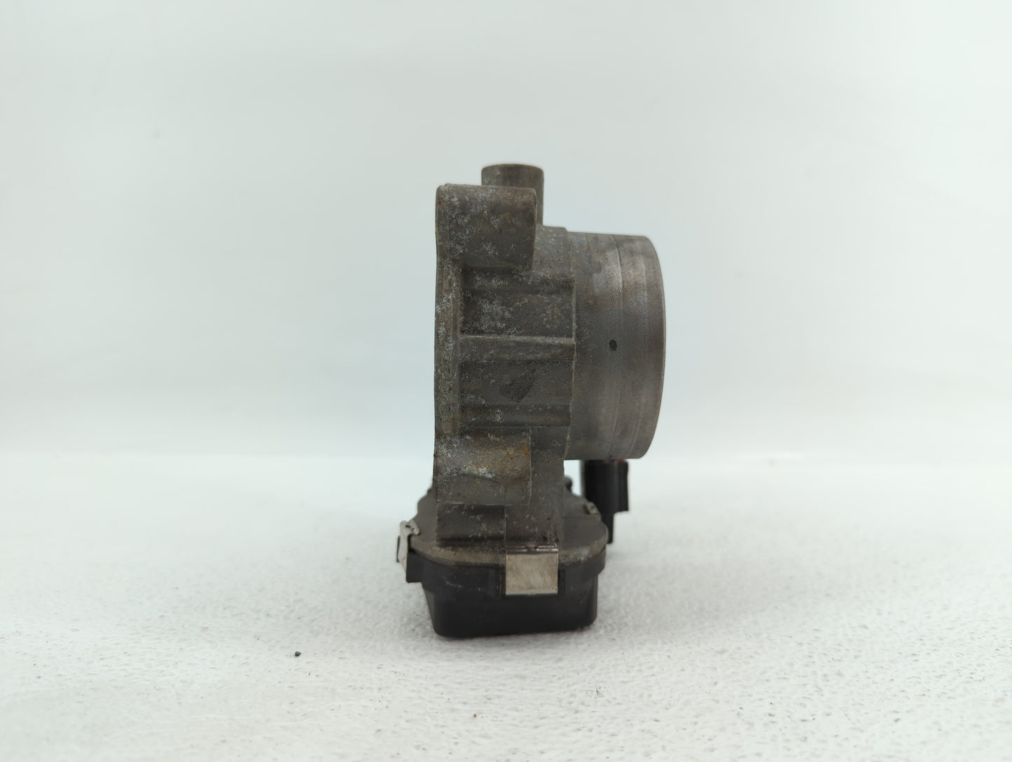 2014-2017 Jeep Cherokee Throttle Body P/N:04891970AB Fits Fits 2014 2015 2016 2017 2018 OEM Used Auto Parts - Oemusedautopar