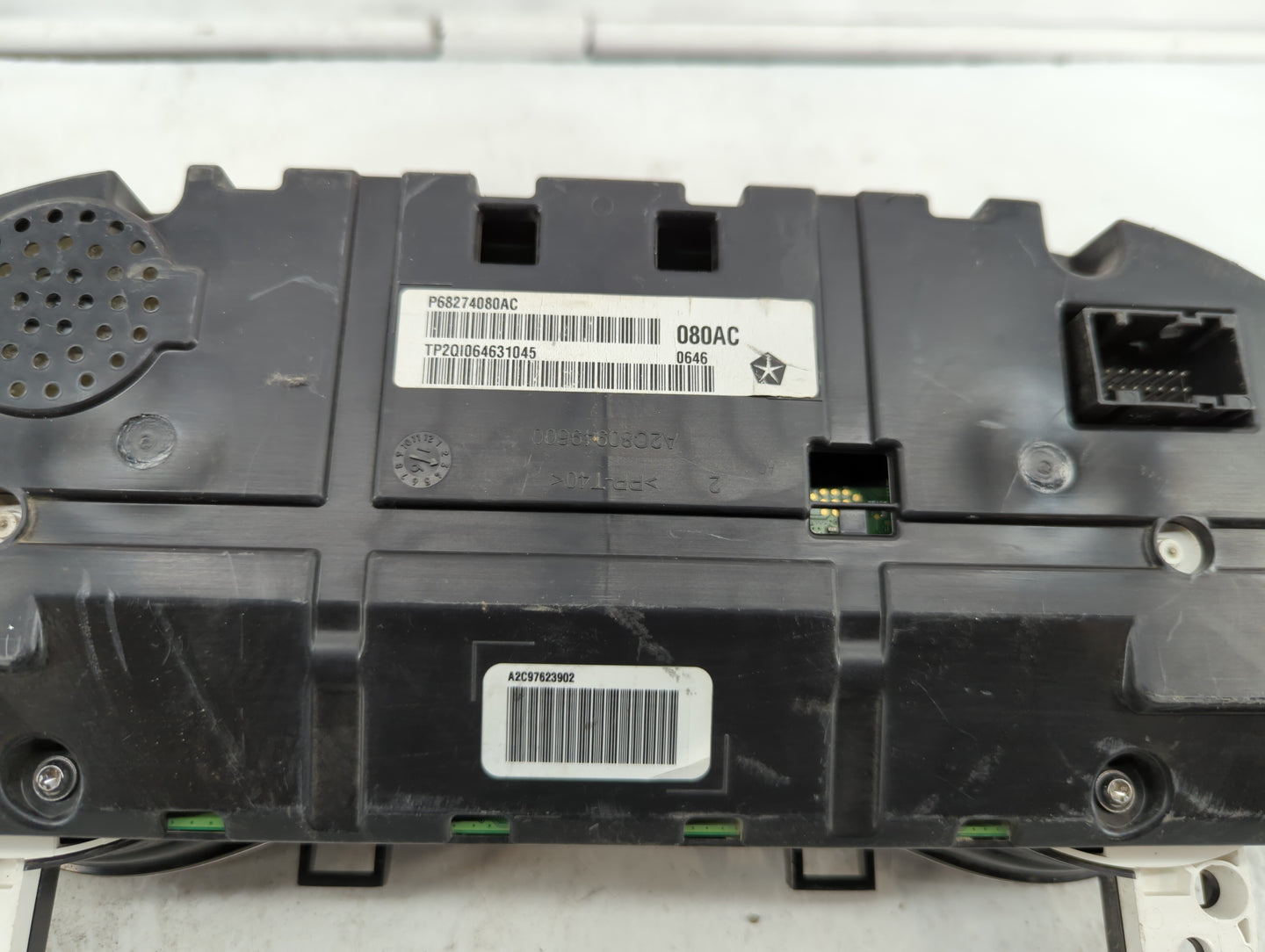 2016 Jeep Cherokee Instrument Cluster Speedometer Gauges P/N:P68274080AB P68274080AC Fits OEM Used Auto Parts - Oemusedautop