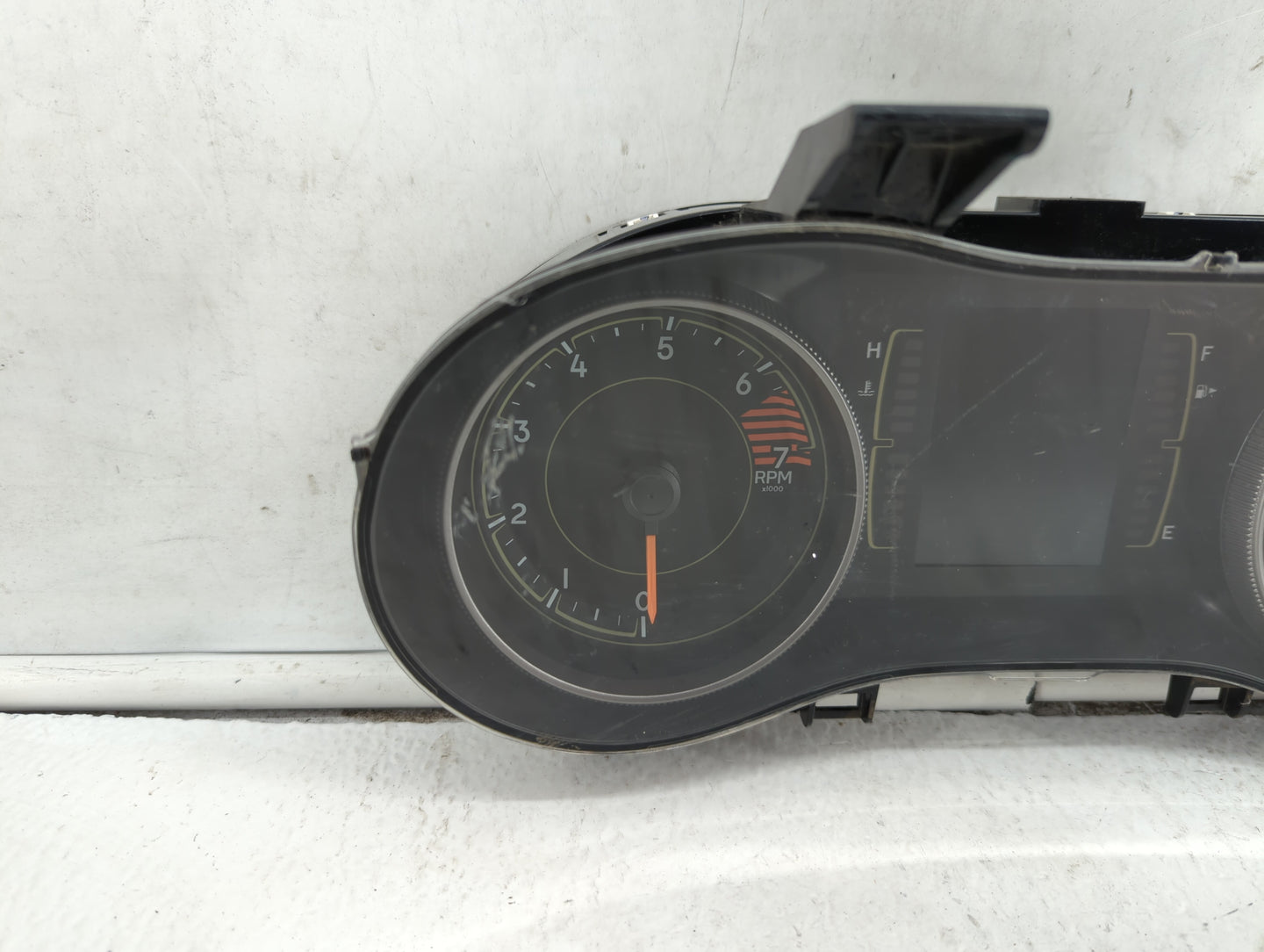 2016 Jeep Cherokee Instrument Cluster Speedometer Gauges P/N:P68274069AC P68274070AC, P68274069AB Fits OEM Used Auto Parts -