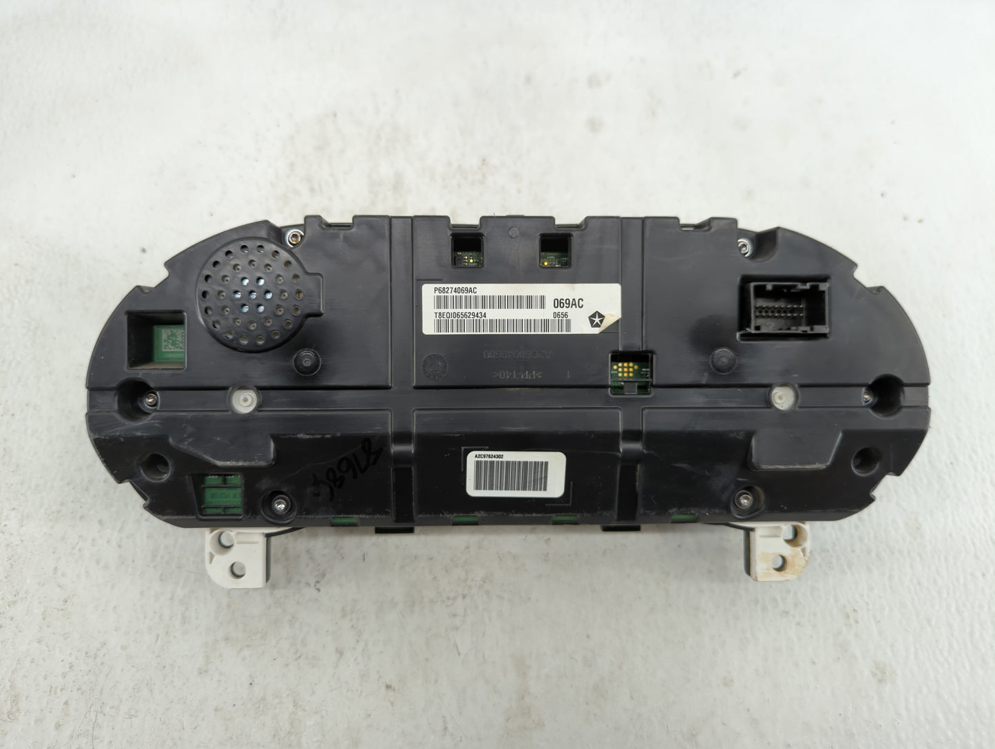2016 Jeep Cherokee Instrument Cluster Speedometer Gauges P/N:P68274069AC P68274070AC, P68274069AB Fits OEM Used Auto Parts -