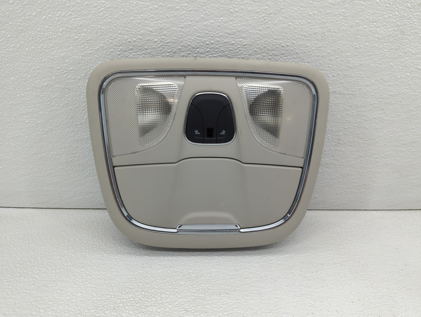 2016 Jeep Cherokee Overhead Roof Console - Oemusedautoparts1.com