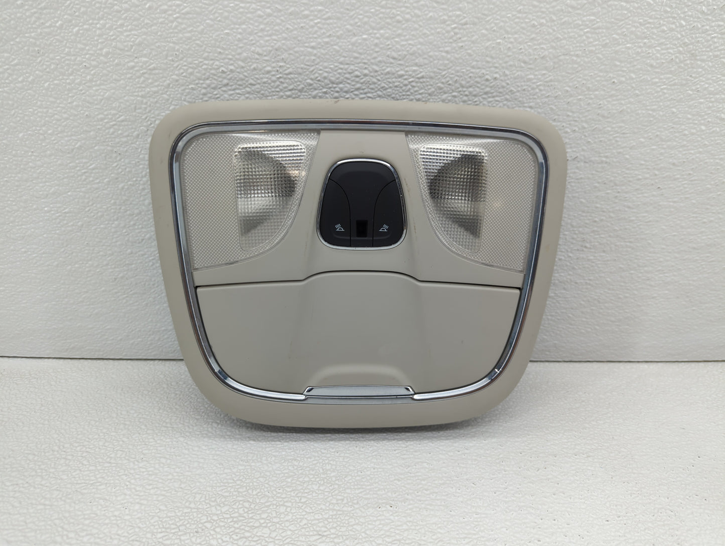 2016 Jeep Cherokee Overhead Roof Console - Oemusedautoparts1.com