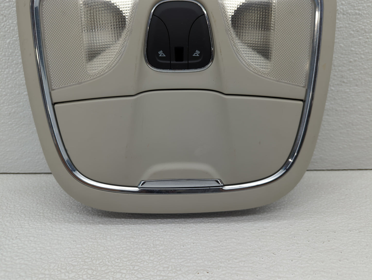 2016 Jeep Cherokee Overhead Roof Console - Oemusedautoparts1.com