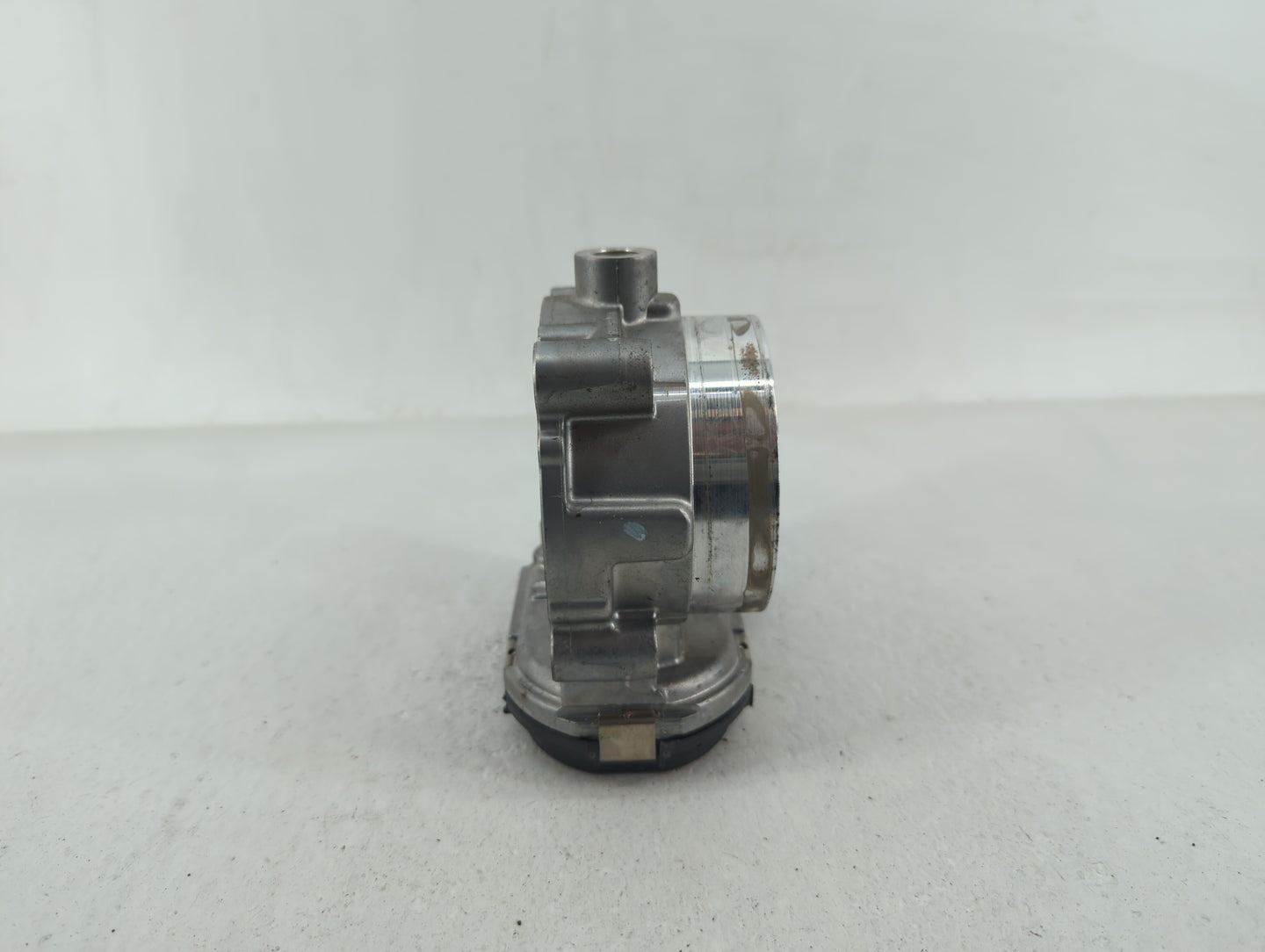 2014-2022 Jeep Cherokee Throttle Body P/N:05184349AE 05184349AC Fits OEM Used Auto Parts - Oemusedautoparts1.com