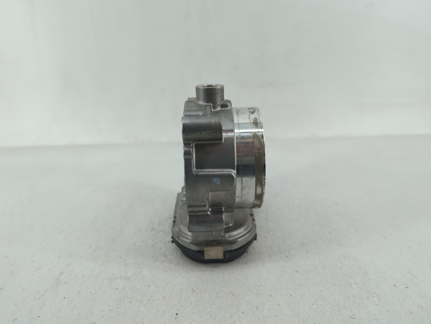 2014-2022 Jeep Cherokee Throttle Body P/N:05184349AE 05184349AC Fits OEM Used Auto Parts - Oemusedautoparts1.com