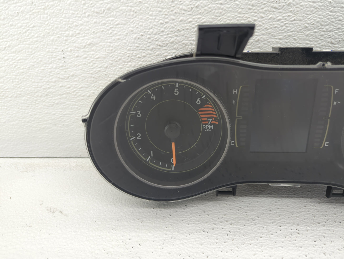2016 Jeep Cherokee Instrument Cluster Speedometer Gauges P/N:P68274069AC P68274070AC, P68274069AB Miles: Fits OEM Used Auto 