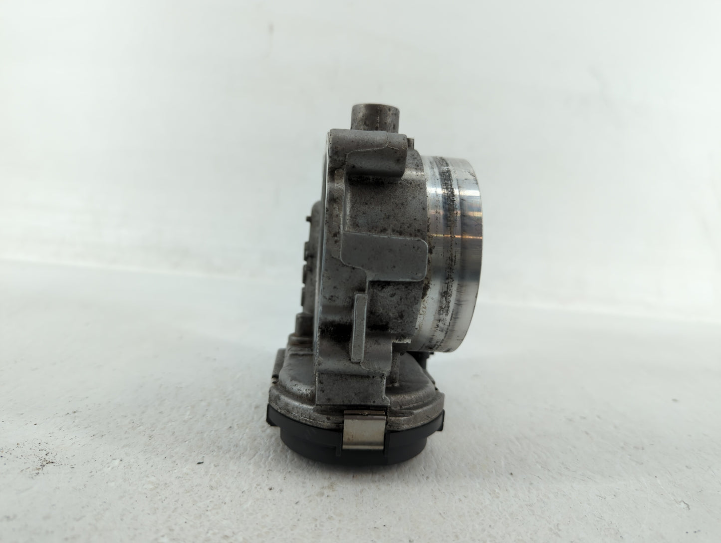 2014-2022 Jeep Cherokee Throttle Body P/N:05184349AF 05184349AE Fits OEM Used Auto Parts - Oemusedautoparts1.com