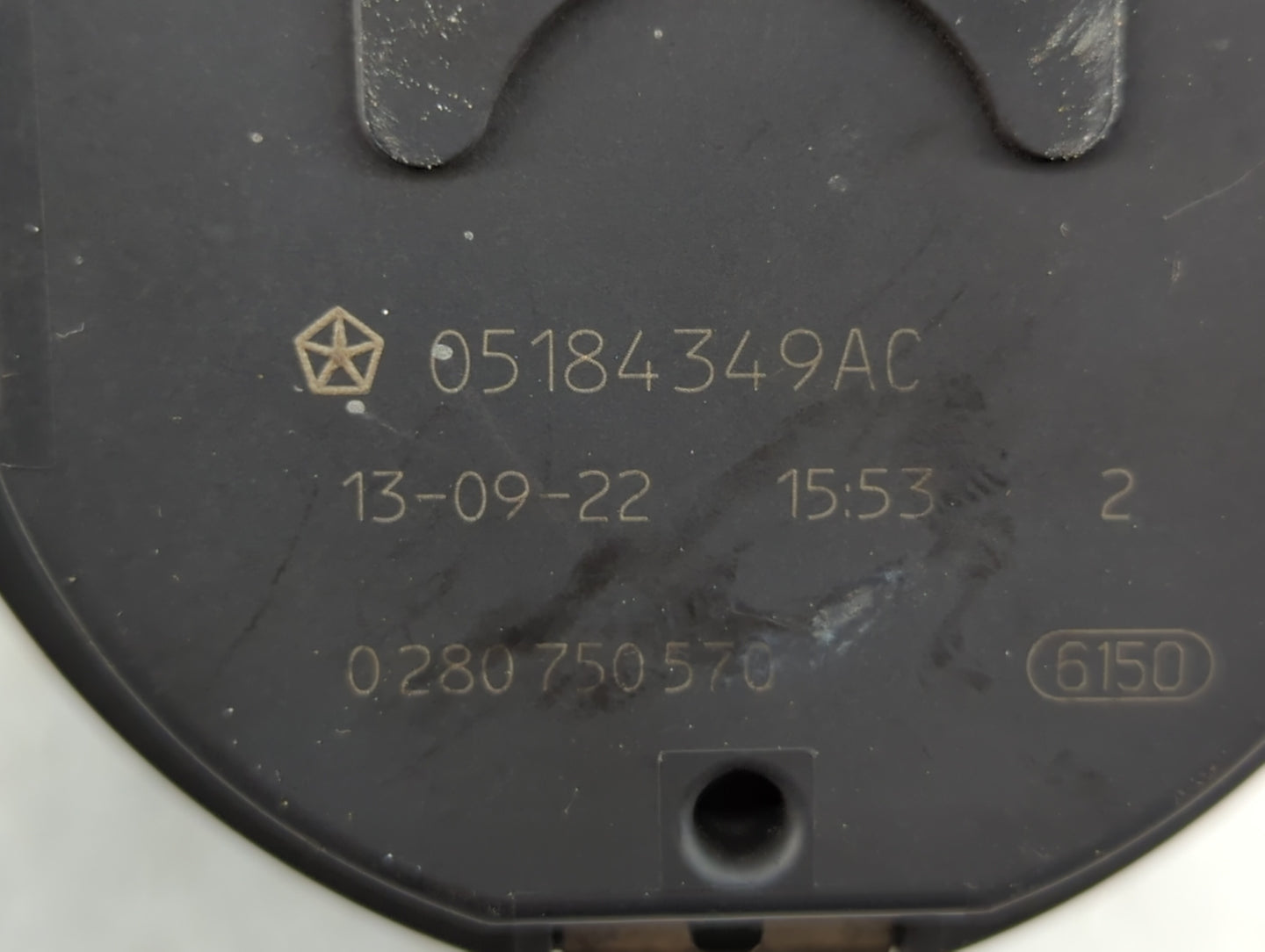 2014-2022 Jeep Cherokee Throttle Body P/N:05184349AF 05184349AE Fits OEM Used Auto Parts - Oemusedautoparts1.com