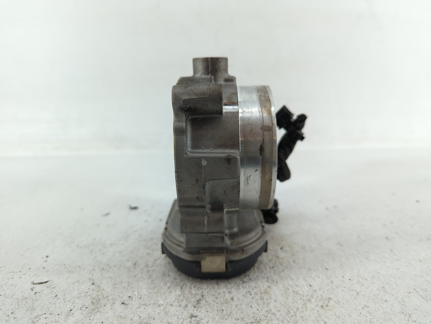 2014-2022 Jeep Cherokee Throttle Body P/N:05184349AF 05184349AE Fits OEM Used Auto Parts - Oemusedautoparts1.com