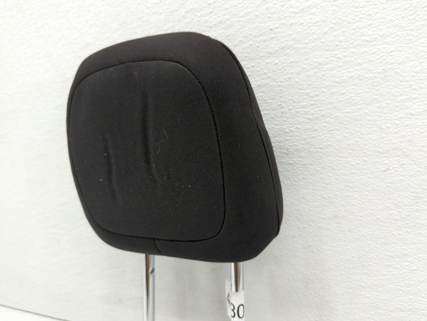 Jeep Cherokee Headrest Head Rest Front Driver Passenger Seat Black - Oemusedautoparts1.com