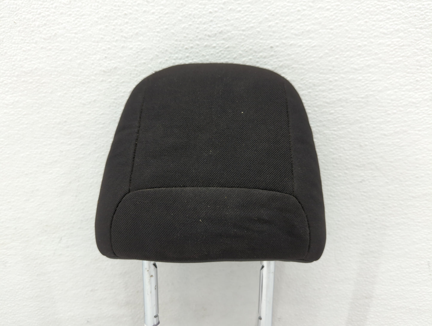 Jeep Cherokee Headrest Head Rest Front Driver Passenger Seat Black - Oemusedautoparts1.com