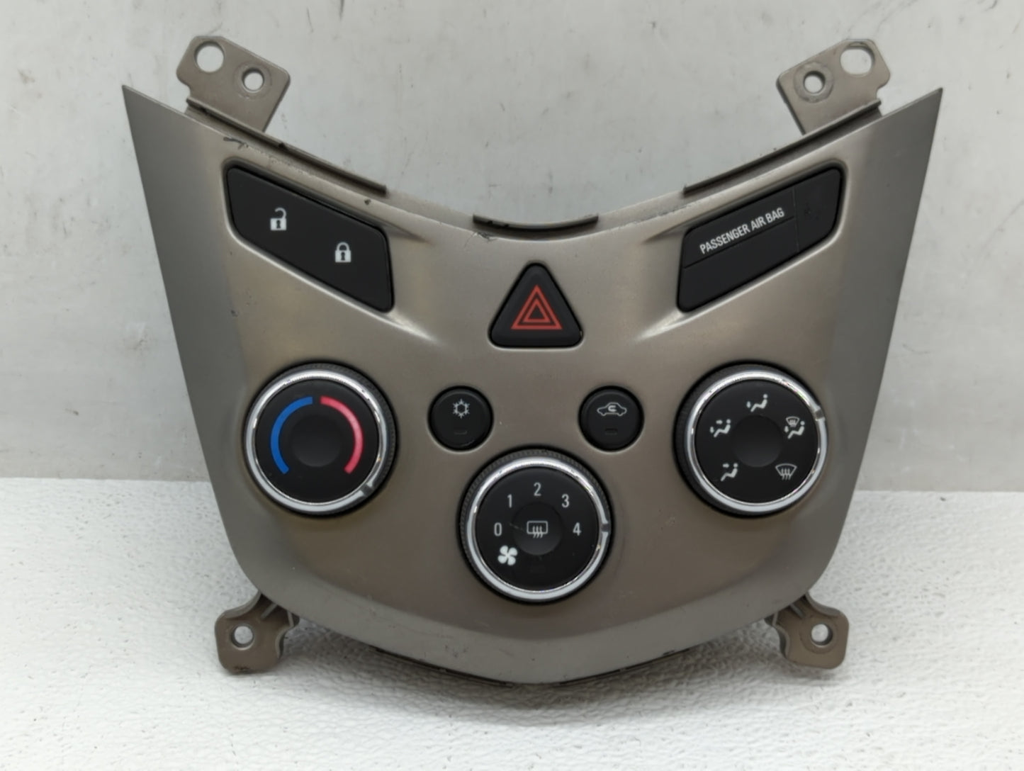 2015-2018 Jeep Cherokee Climate Control Module Temperature AC/Heater Replacement P/N:95282239 Fits Fits 2015 2016 2017 2018 