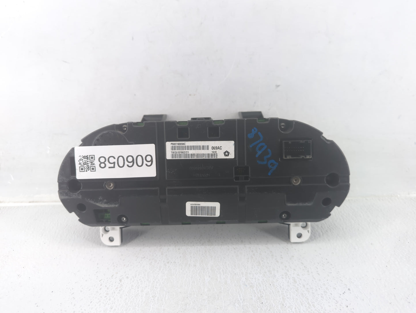 2016 Jeep Cherokee Instrument Cluster Speedometer Gauges P/N:P68274069AC Fits OEM Used Auto Parts - Oemusedautoparts1.com