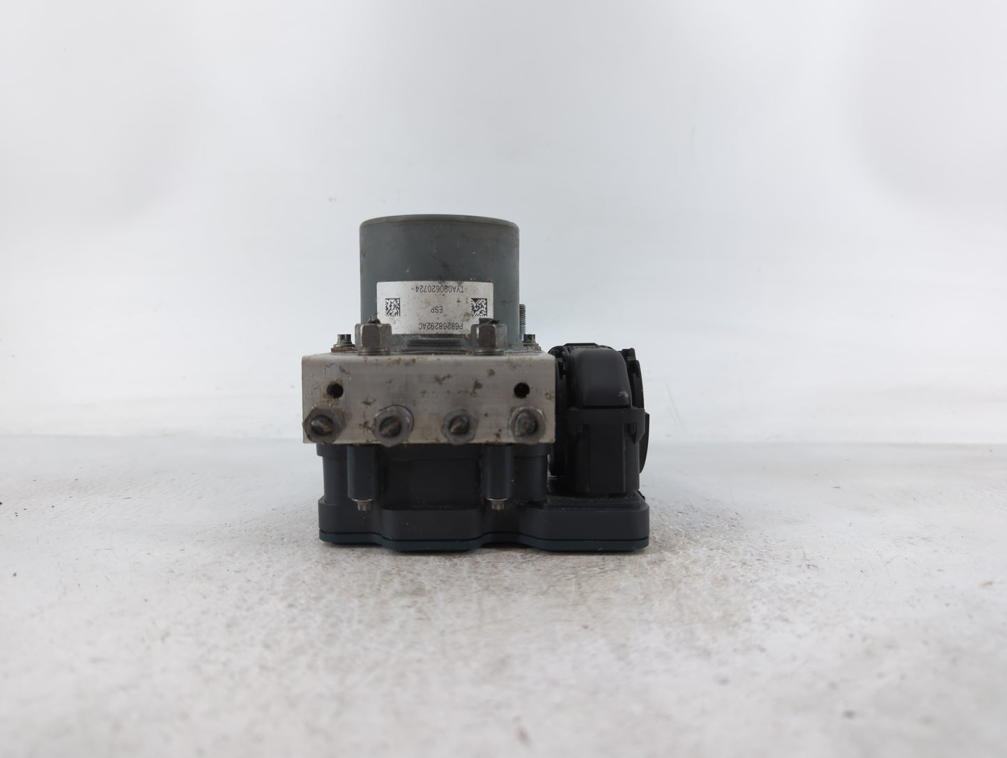 2016 Jeep Cherokee ABS Pump Control Module Replacement P/N:P68268292AC Fits OEM Used Auto Parts - Oemusedautoparts1.com