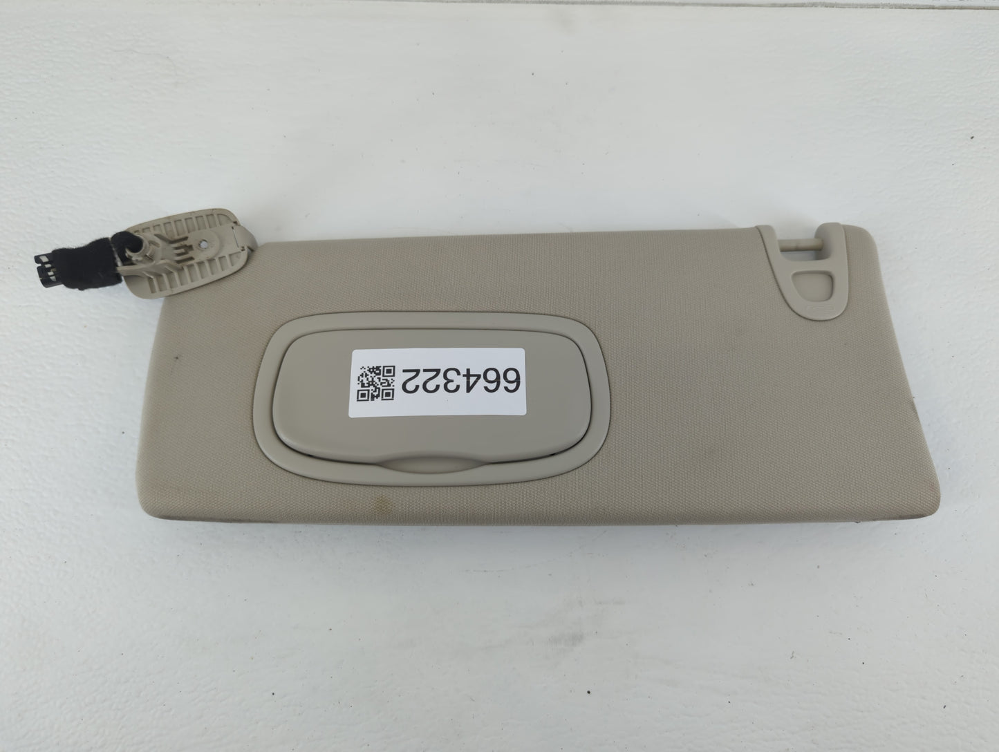 2014-2018 Jeep Cherokee Sun Visor Shade Replacement Passenger Right Mirror Fits Fits 2014 2015 2016 2017 2018 OEM Used Auto 