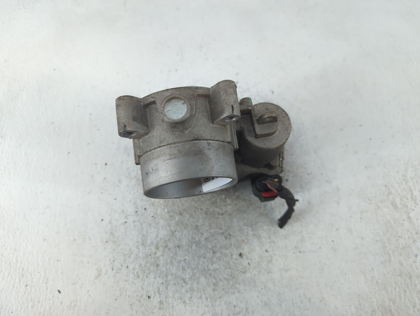 2014-2019 Jeep Cherokee Throttle Body P/N:04891970A0 Fits Fits 2014 2015 2016 2017 2018 2019 2020 2021 2022 OEM Used Auto Pa