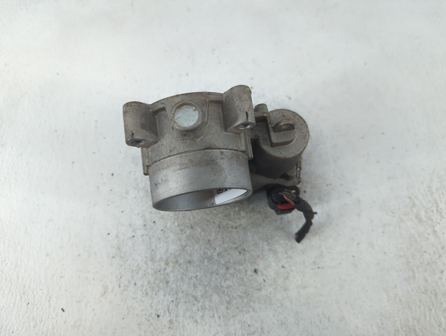 2014-2019 Jeep Cherokee Throttle Body P/N:04891970A0 Fits Fits 2014 2015 2016 2017 2018 2019 2020 2021 2022 OEM Used Auto Pa