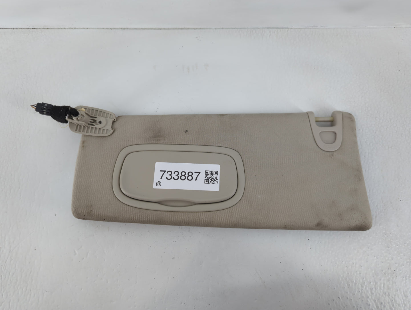 2014-2018 Jeep Cherokee Sun Visor Shade Replacement Driver Left Mirror Fits Fits 2014 2015 2016 2017 2018 OEM Used Auto Part