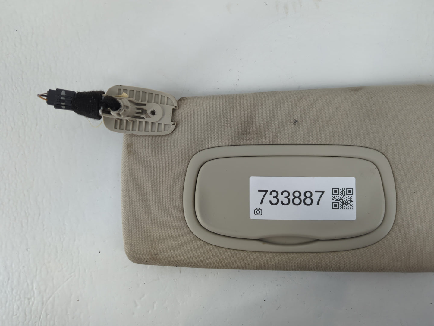 2014-2018 Jeep Cherokee Sun Visor Shade Replacement Driver Left Mirror Fits Fits 2014 2015 2016 2017 2018 OEM Used Auto Part