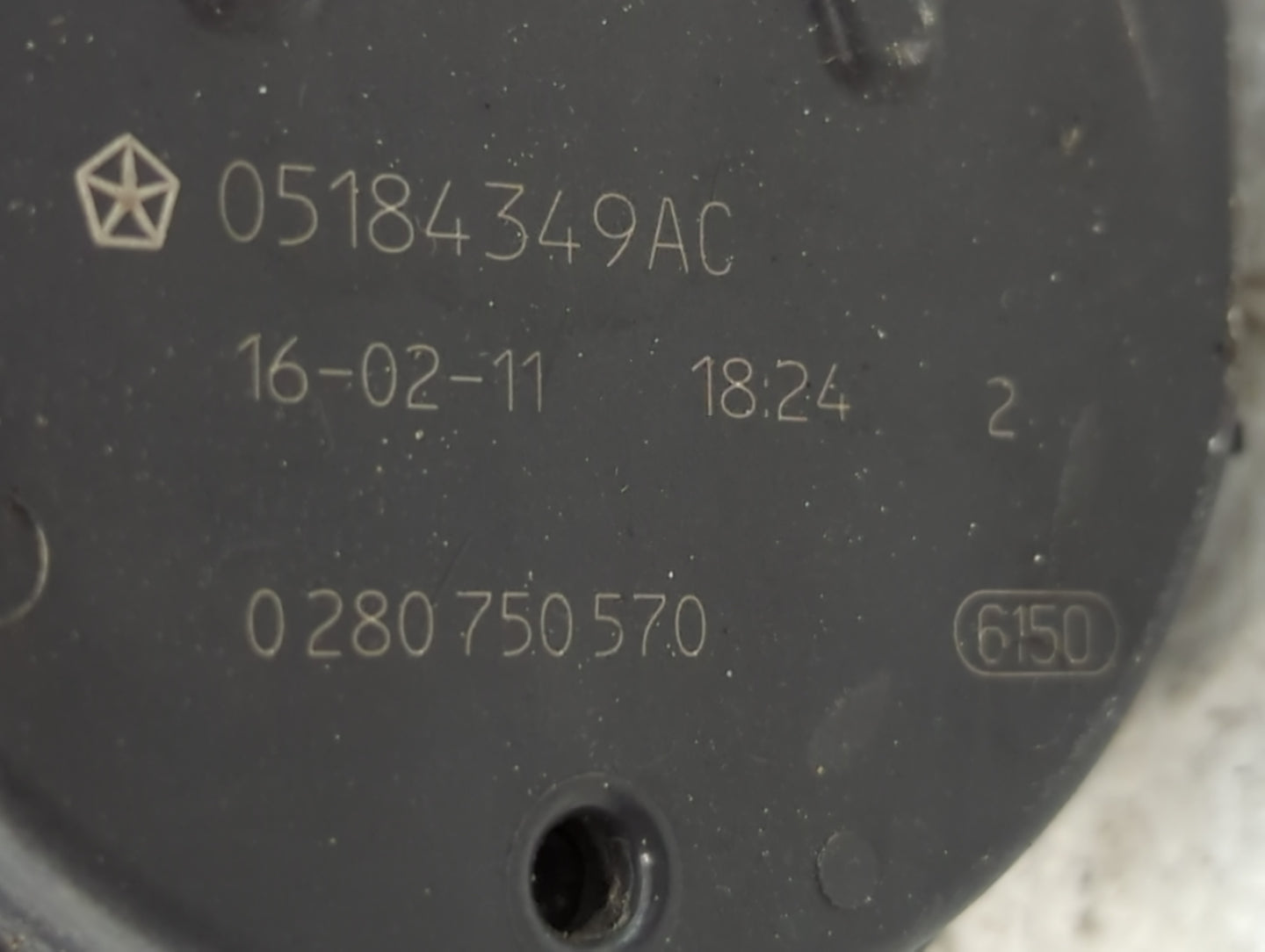 2014-2022 Jeep Cherokee Throttle Body P/N:0 280 750 570 05184349AC Fits OEM Used Auto Parts - Oemusedautoparts1.com