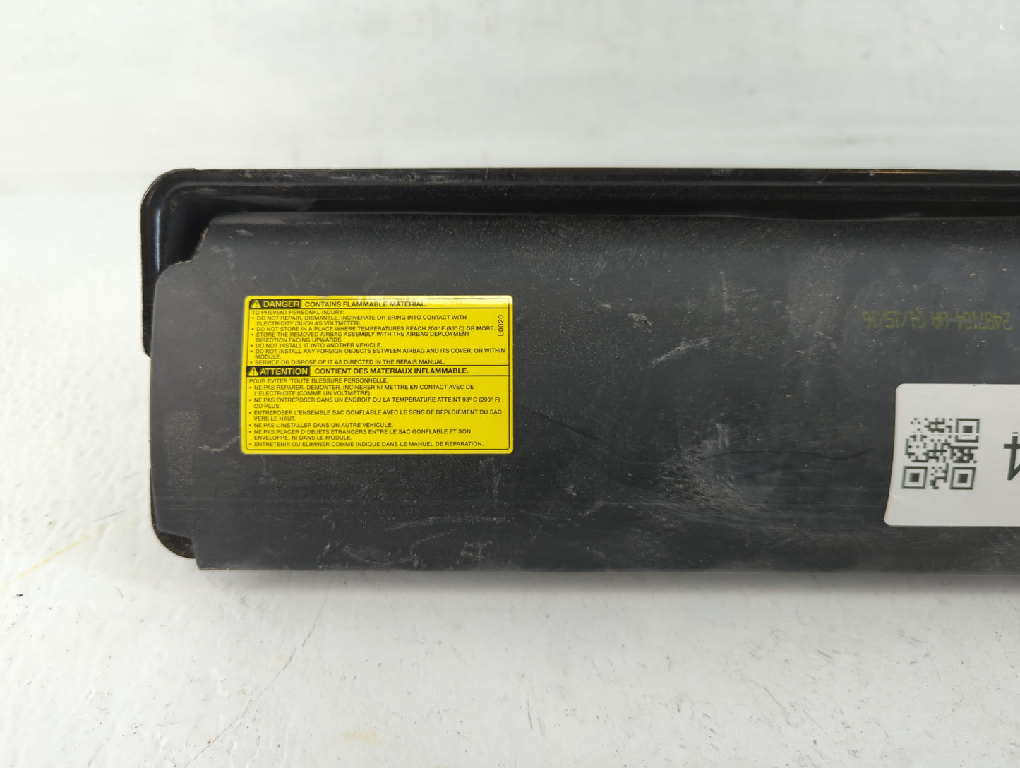 2014-2018 Jeep Cherokee Air Bag Passenger Right Knee OEM P/N:P68102342AF Fits Fits 2014 2015 2016 2017 2018 OEM Used Auto Pa