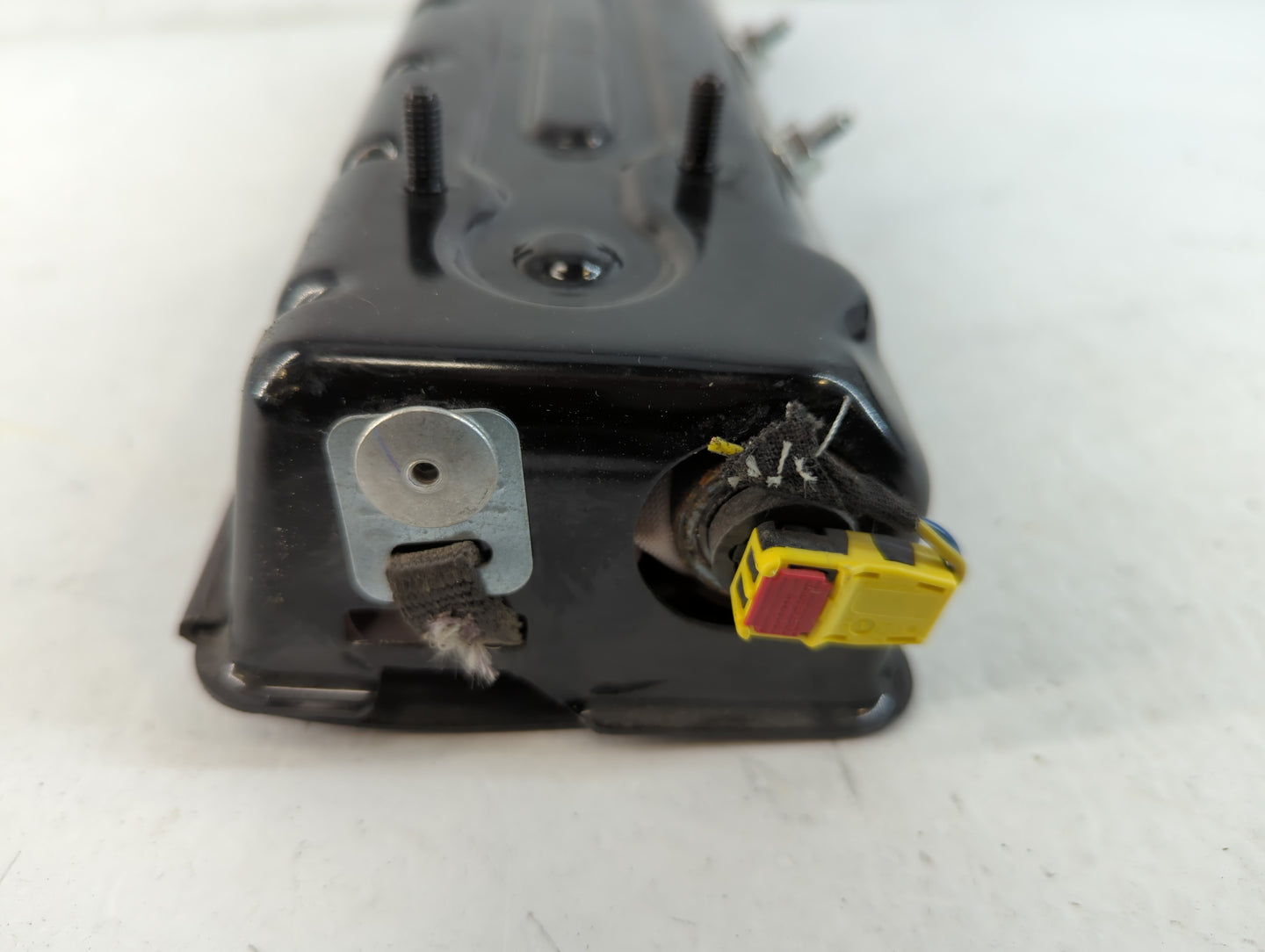 2014-2018 Jeep Cherokee Air Bag Passenger Right Knee OEM P/N:P68102342AF Fits Fits 2014 2015 2016 2017 2018 OEM Used Auto Pa