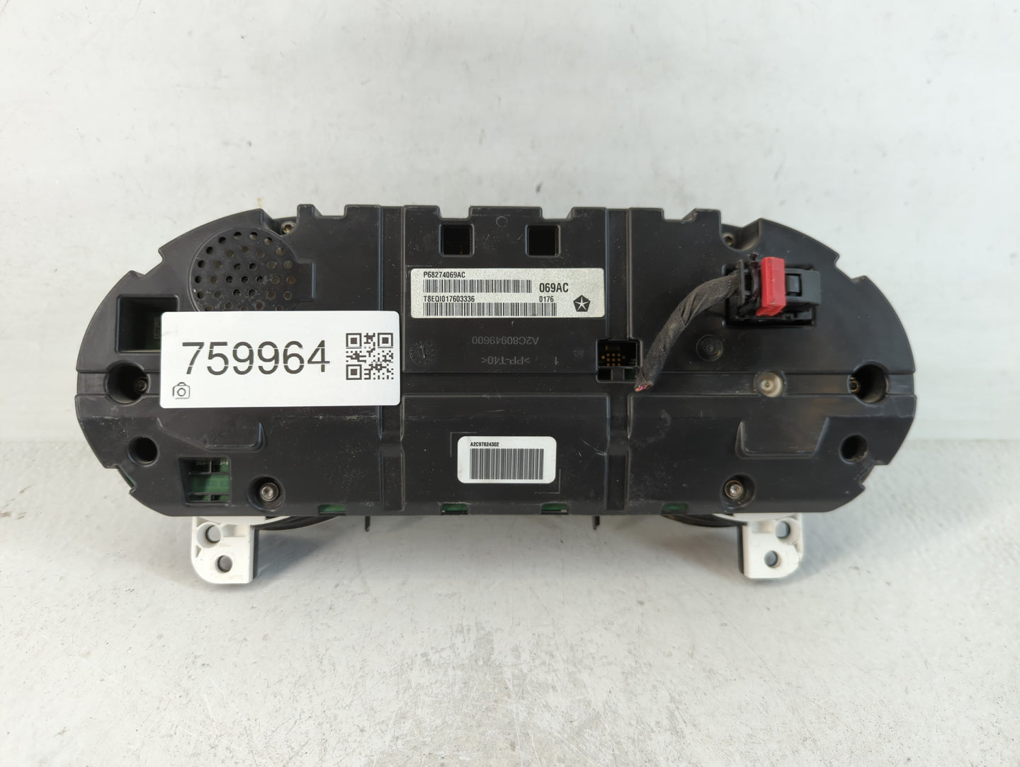 2016 Jeep Cherokee Instrument Cluster Speedometer Gauges P/N:P68274069AC Fits OEM Used Auto Parts - Oemusedautoparts1.com