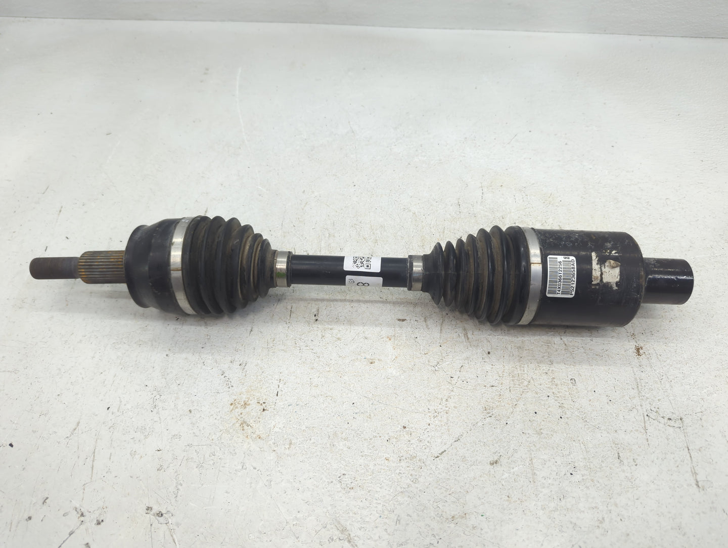 2014-2018 Jeep Cherokee Axle Shaft Front Driver Cv C/v - Oemusedautoparts1.com