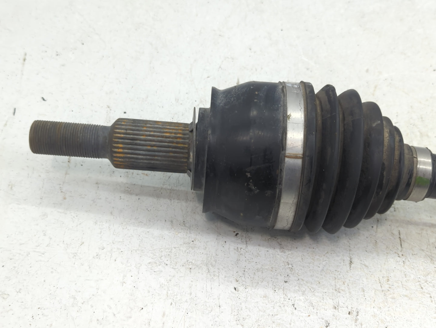 2014-2018 Jeep Cherokee Axle Shaft Front Driver Cv C/v - Oemusedautoparts1.com