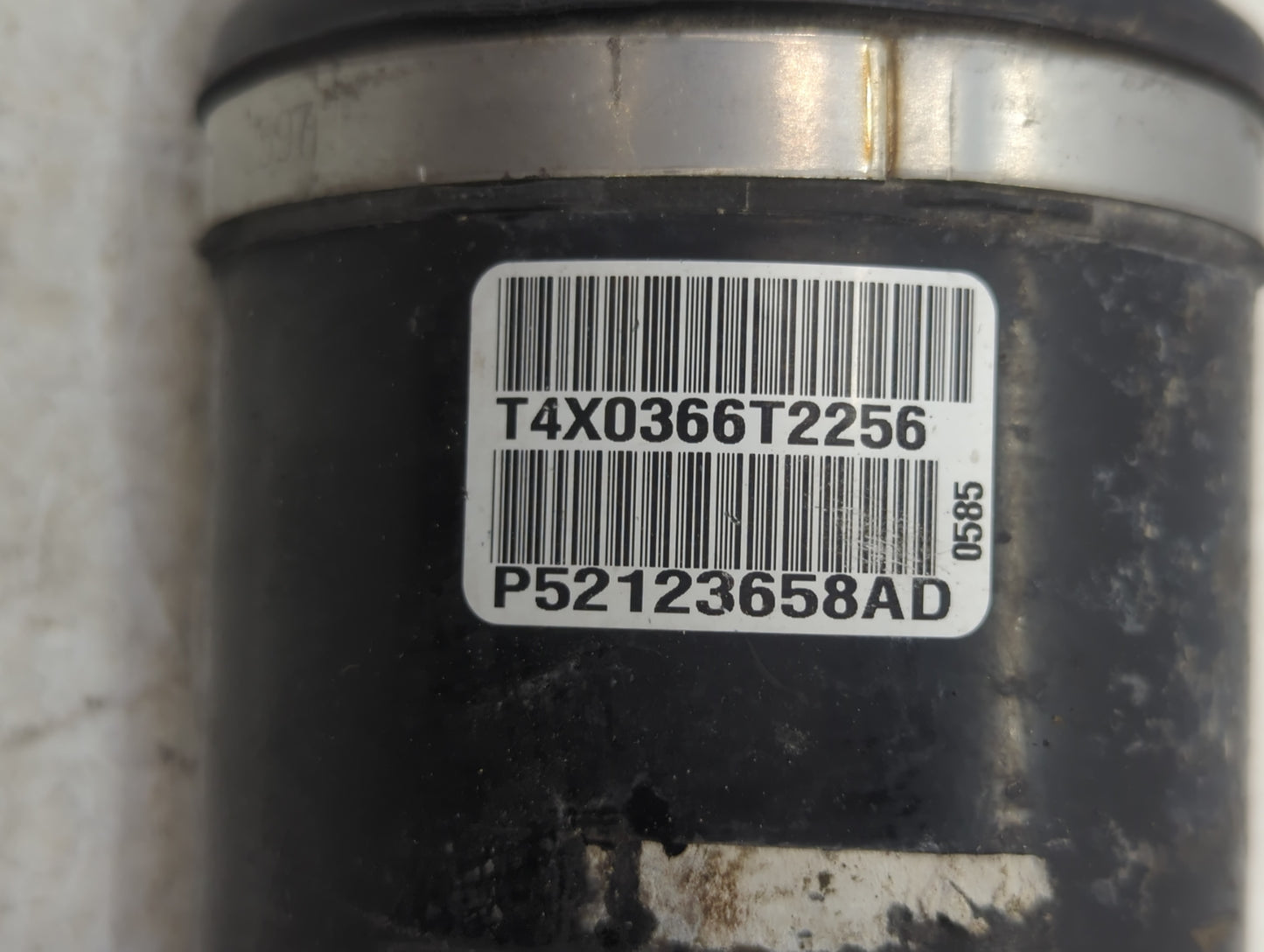 2014-2018 Jeep Cherokee Axle Shaft Front Driver Cv C/v - Oemusedautoparts1.com