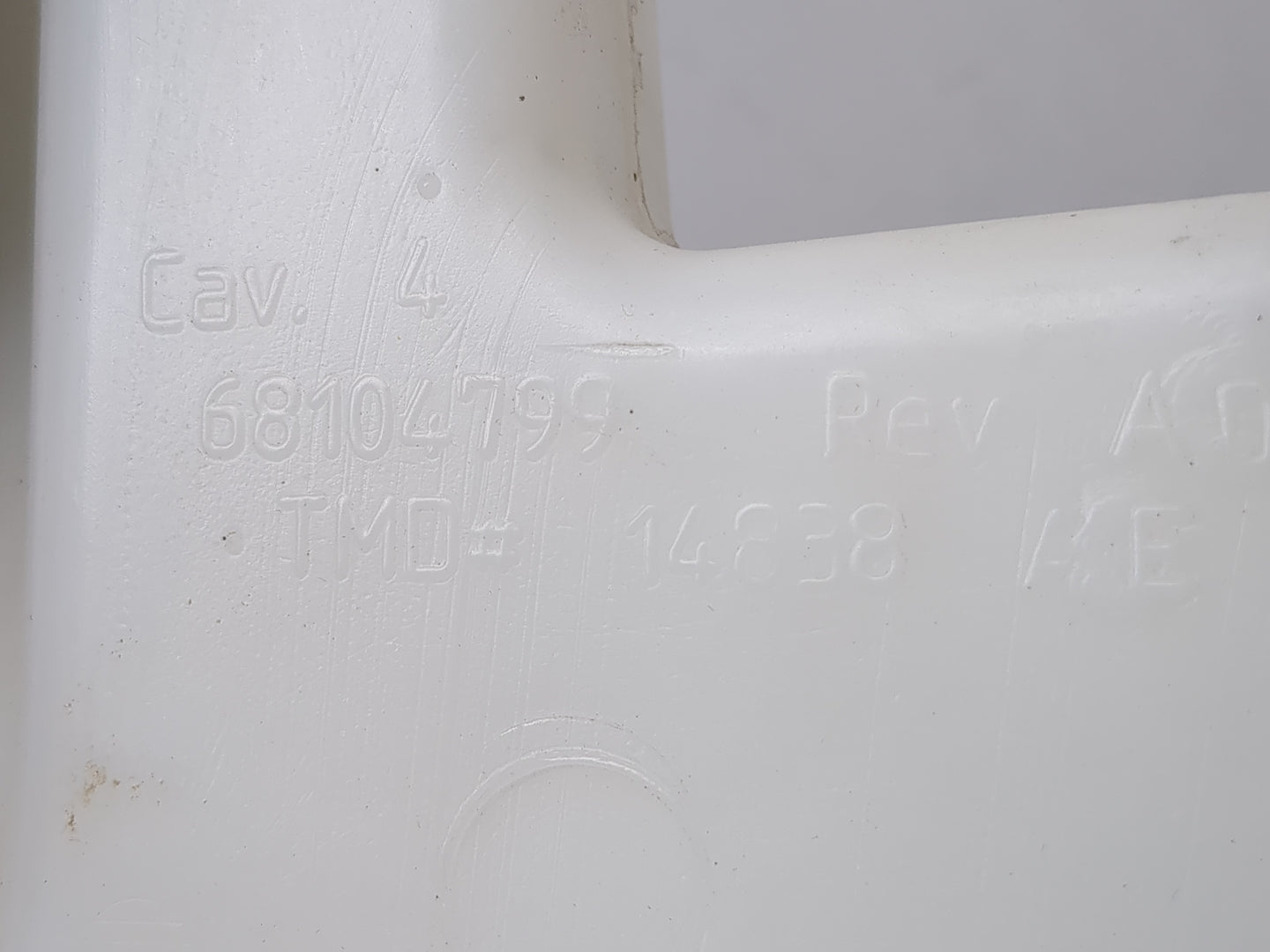 2014-2018 Jeep Cherokee Windshield Washer Fluid Reservoir Bottle Oem - Oemusedautoparts1.com