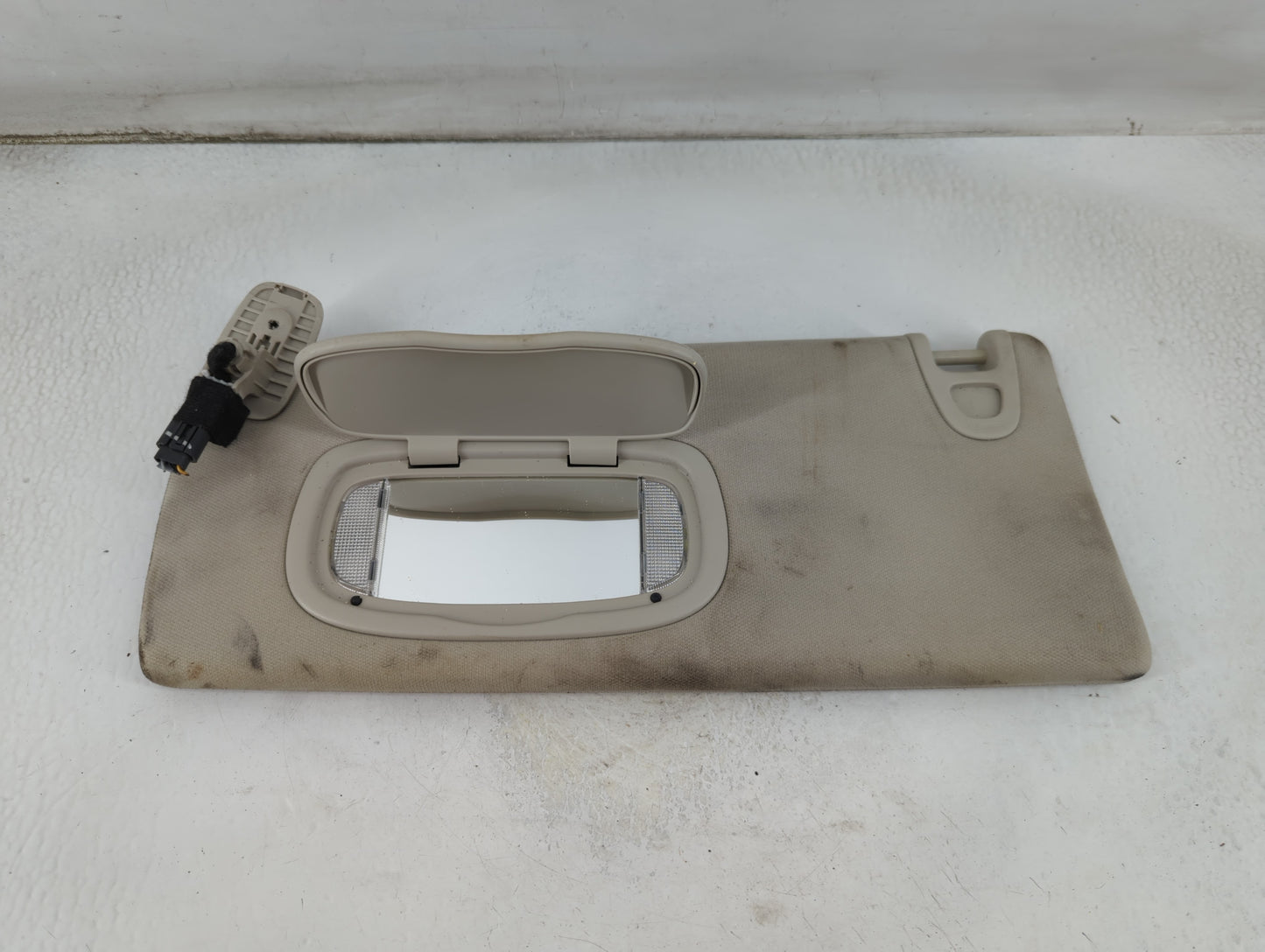 2014-2018 Jeep Cherokee Sun Visor Shade Replacement Driver Left Mirror Fits Fits 2014 2015 2016 2017 2018 OEM Used Auto Part