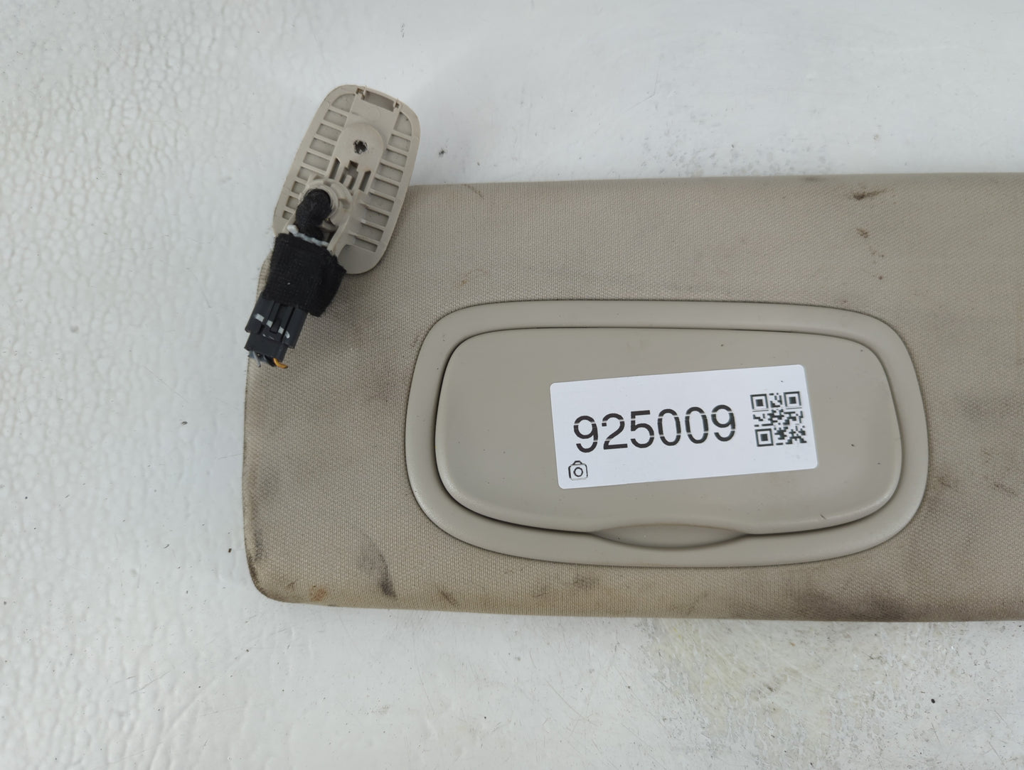 2014-2018 Jeep Cherokee Sun Visor Shade Replacement Driver Left Mirror Fits Fits 2014 2015 2016 2017 2018 OEM Used Auto Part