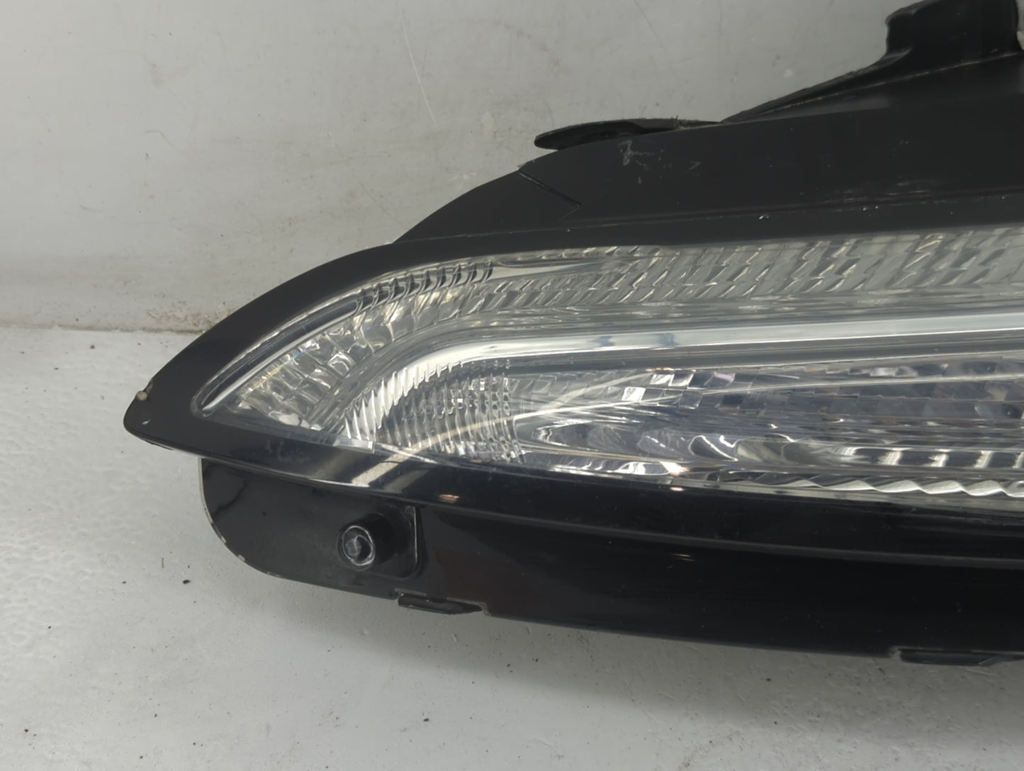 2014-2018 Jeep Cherokee Driver Left Oem Front Light Lamp - Oemusedautoparts1.com