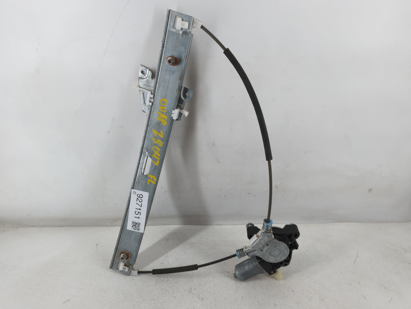 2014-2022 Jeep Cherokee Driver Left Front Window Regulator - Oemusedautoparts1.com
