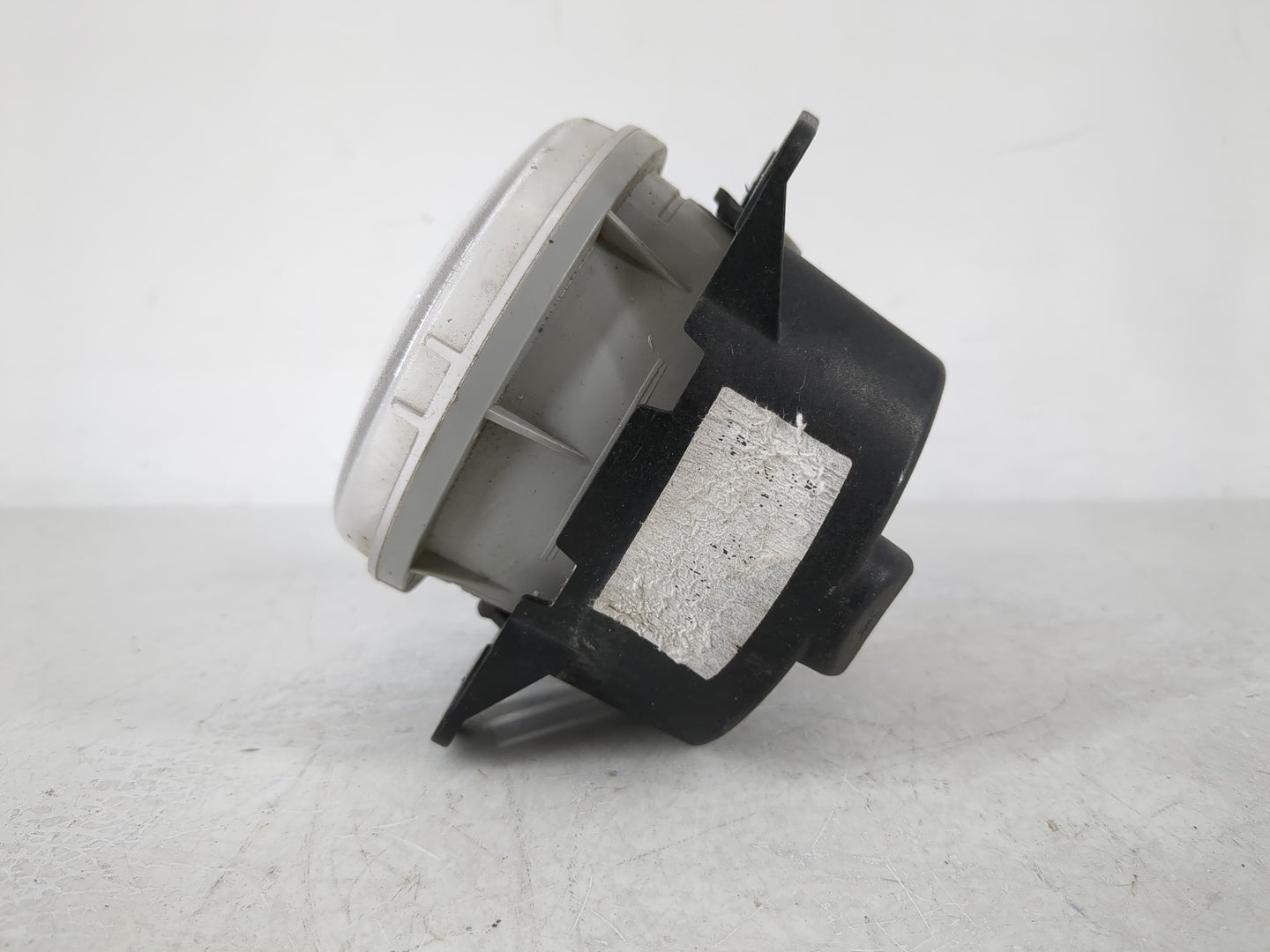 2014-2018 Jeep Cherokee Driver Left Oem Front Light Lamp - Oemusedautoparts1.com