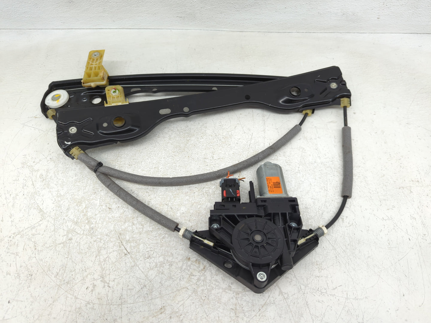 2014-2021 Jeep Cherokee Driver Front Left Power Window Motor - Oemusedautoparts1.com