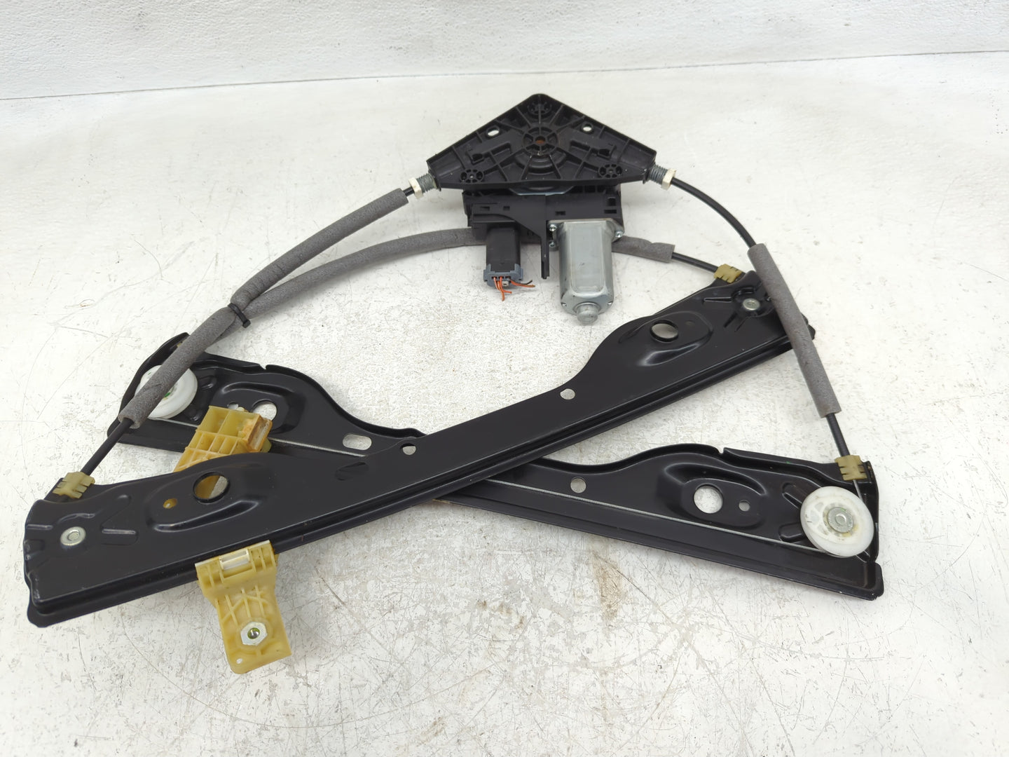 2014-2021 Jeep Cherokee Driver Front Left Power Window Motor - Oemusedautoparts1.com