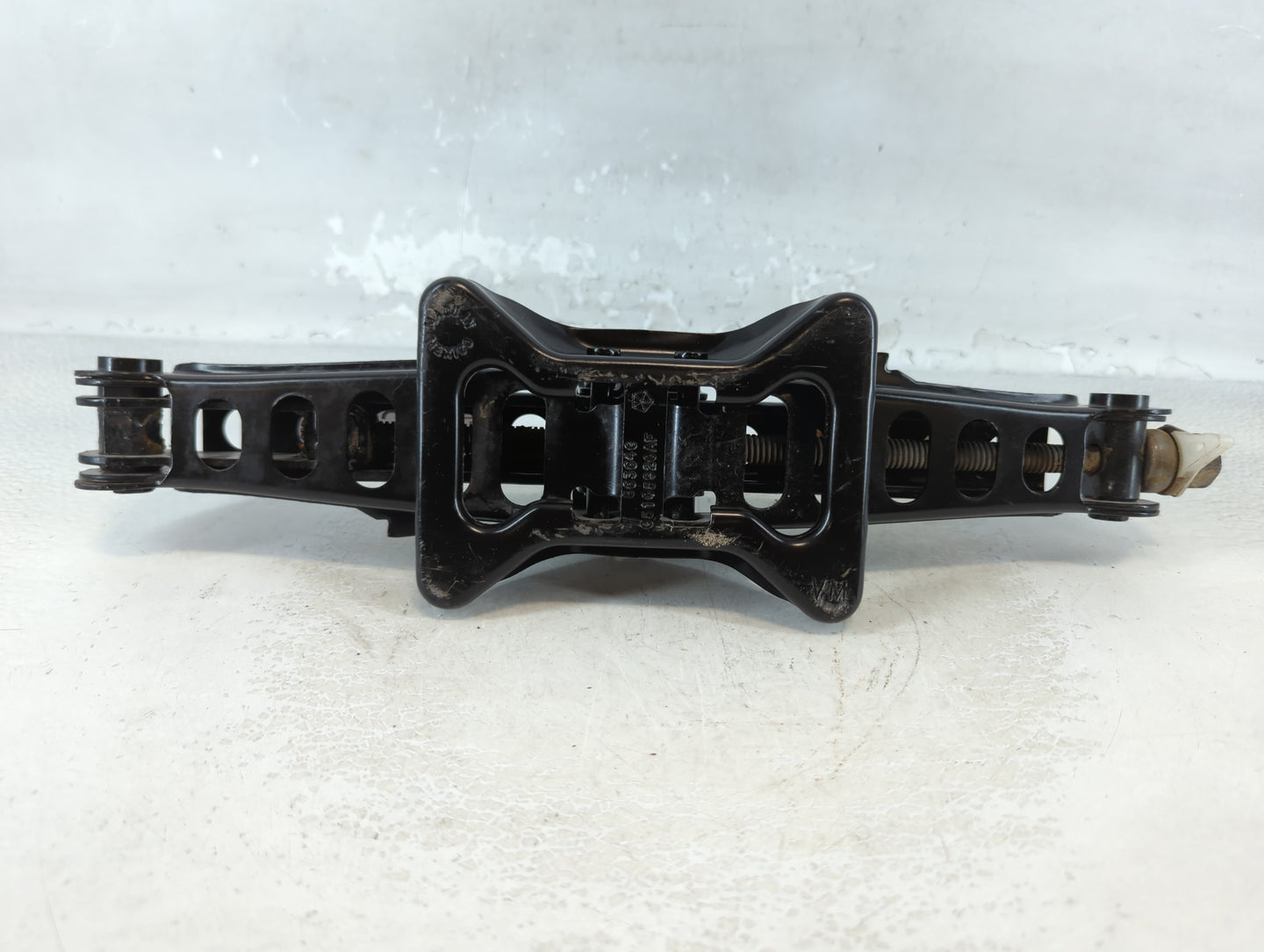 2016 Jeep Compass Spare Scissor Car Jack - Oemusedautoparts1.com