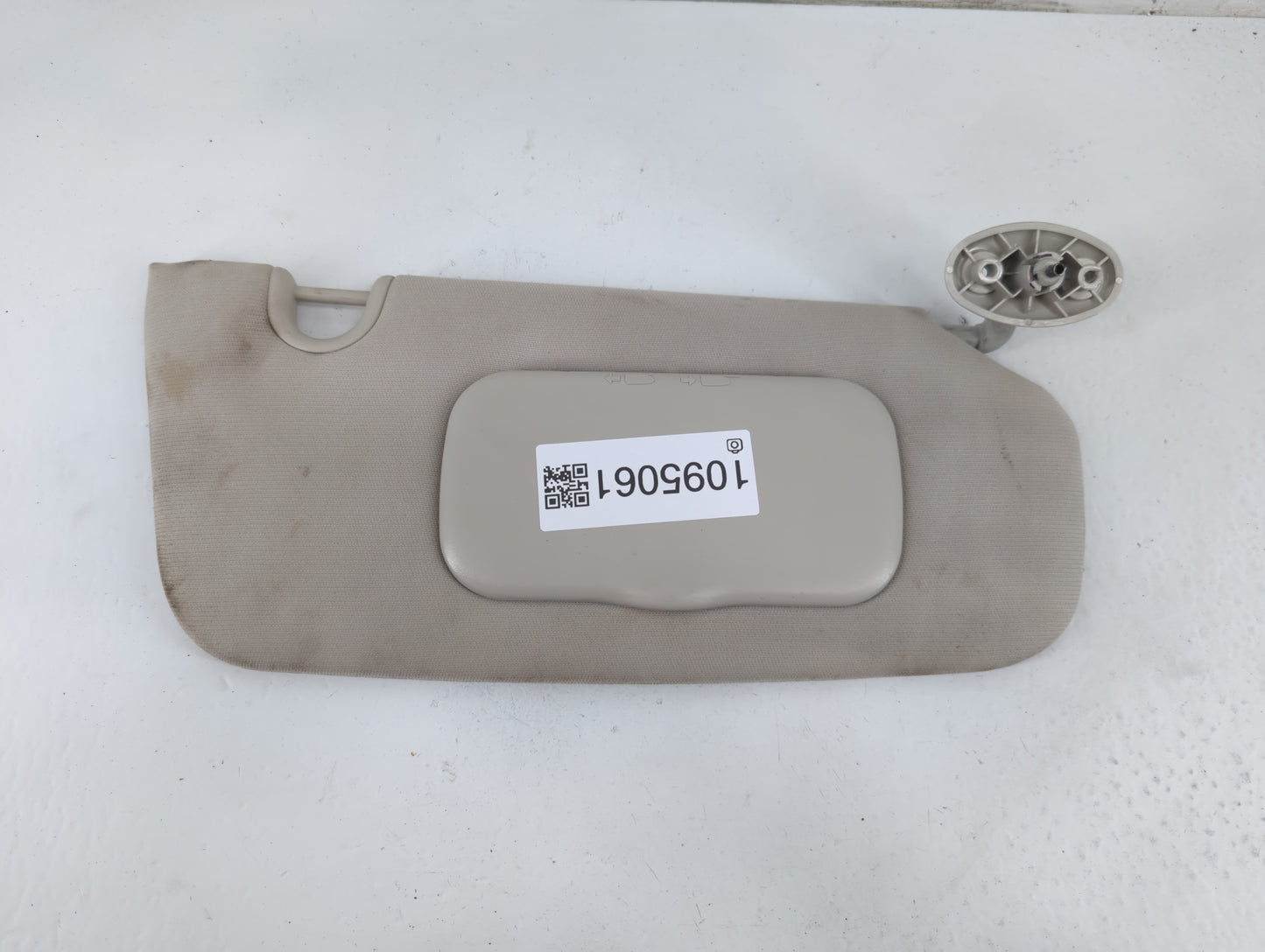 2010-2017 Jeep Compass Sun Visor Shade Replacement Passenger Right Mirror Fits Fits 2010 2011 2012 2013 2014 2015 2016 2017 